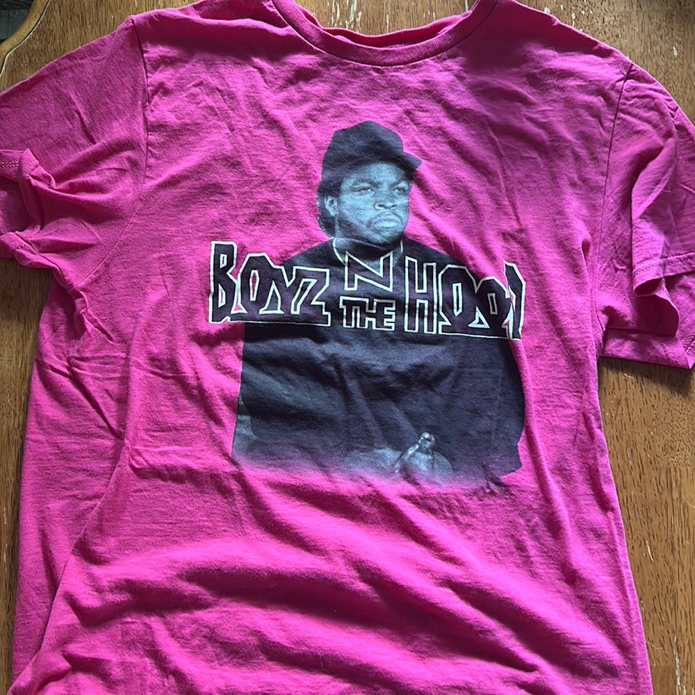 Magenta Boyz N the Hood tshirt size medium
